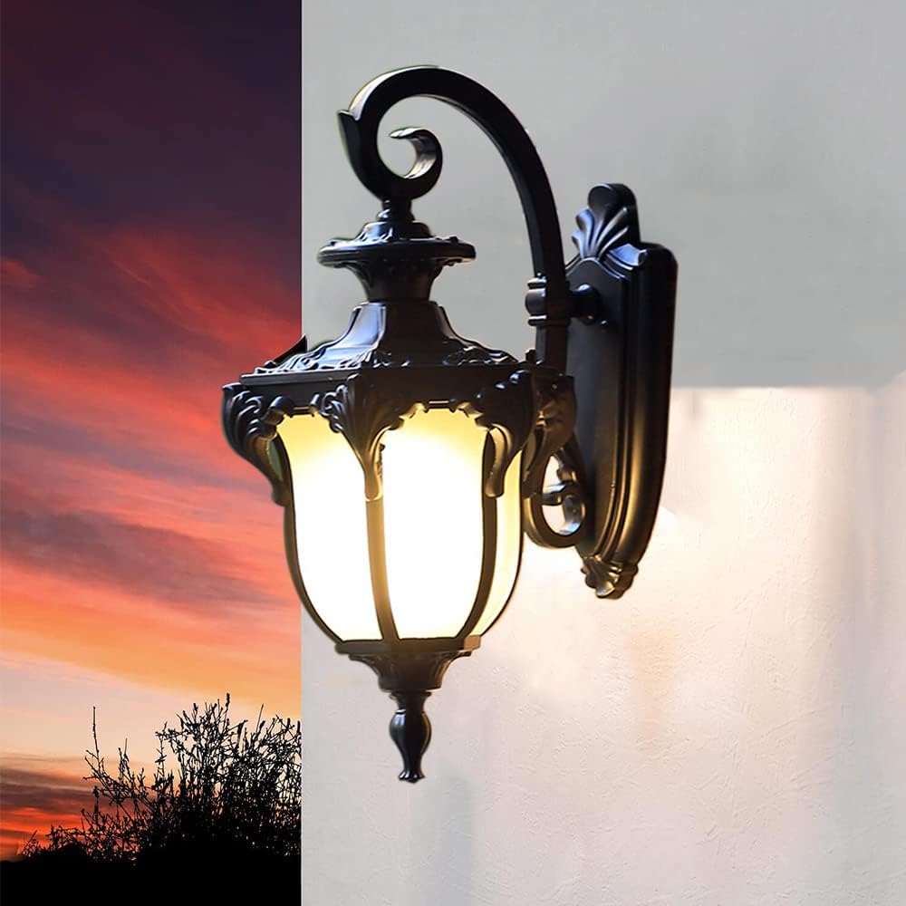 Victorian Outdoor Wall Light | Cast Iron Lantern Design