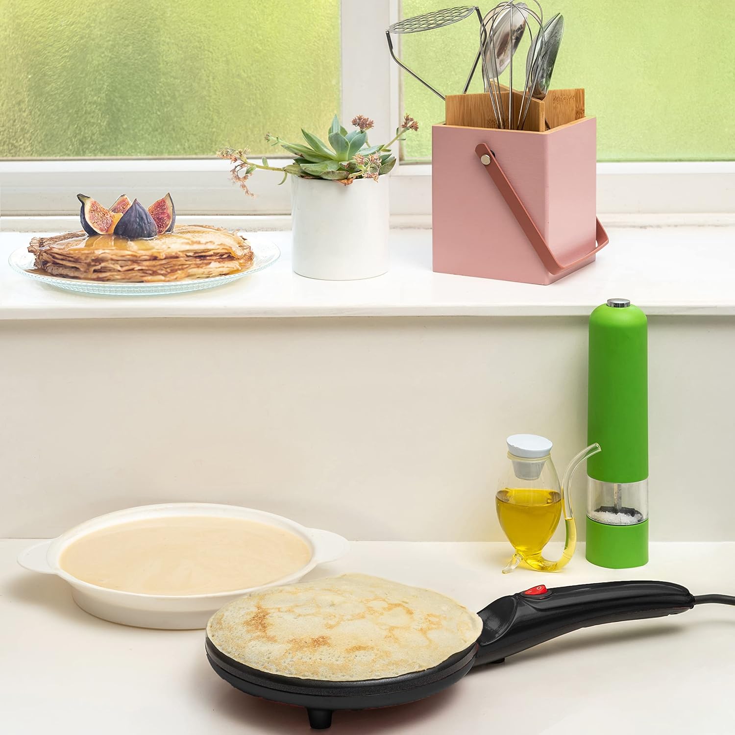 Electric Crepe Maker | Non-Stick 20cm Pancake Pan with Temperature Control