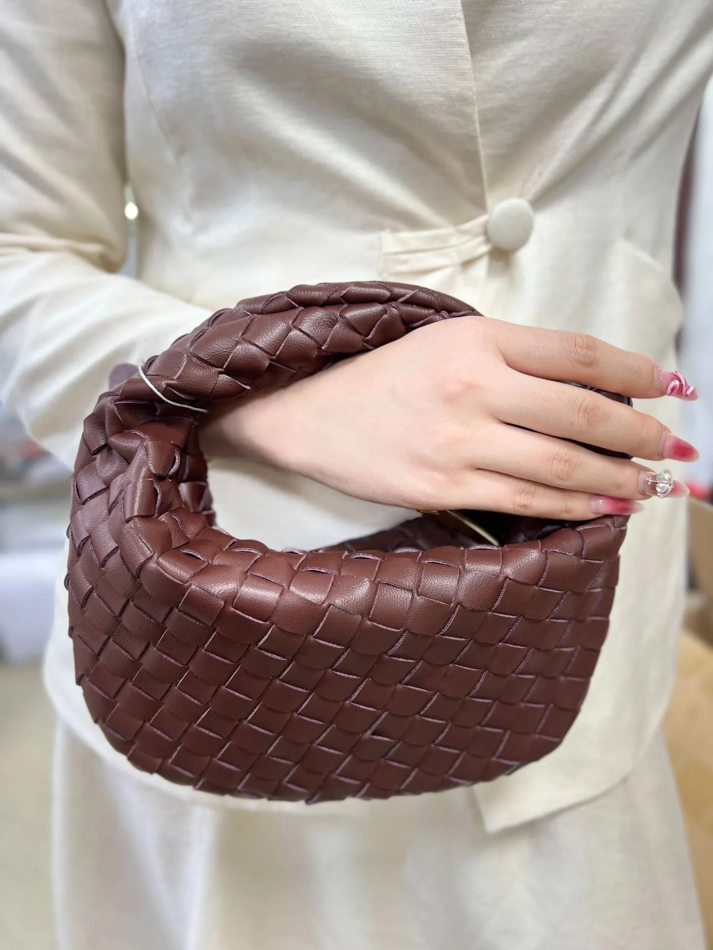 Woven Leather Hobo Bag | Intrecciato Pattern Design