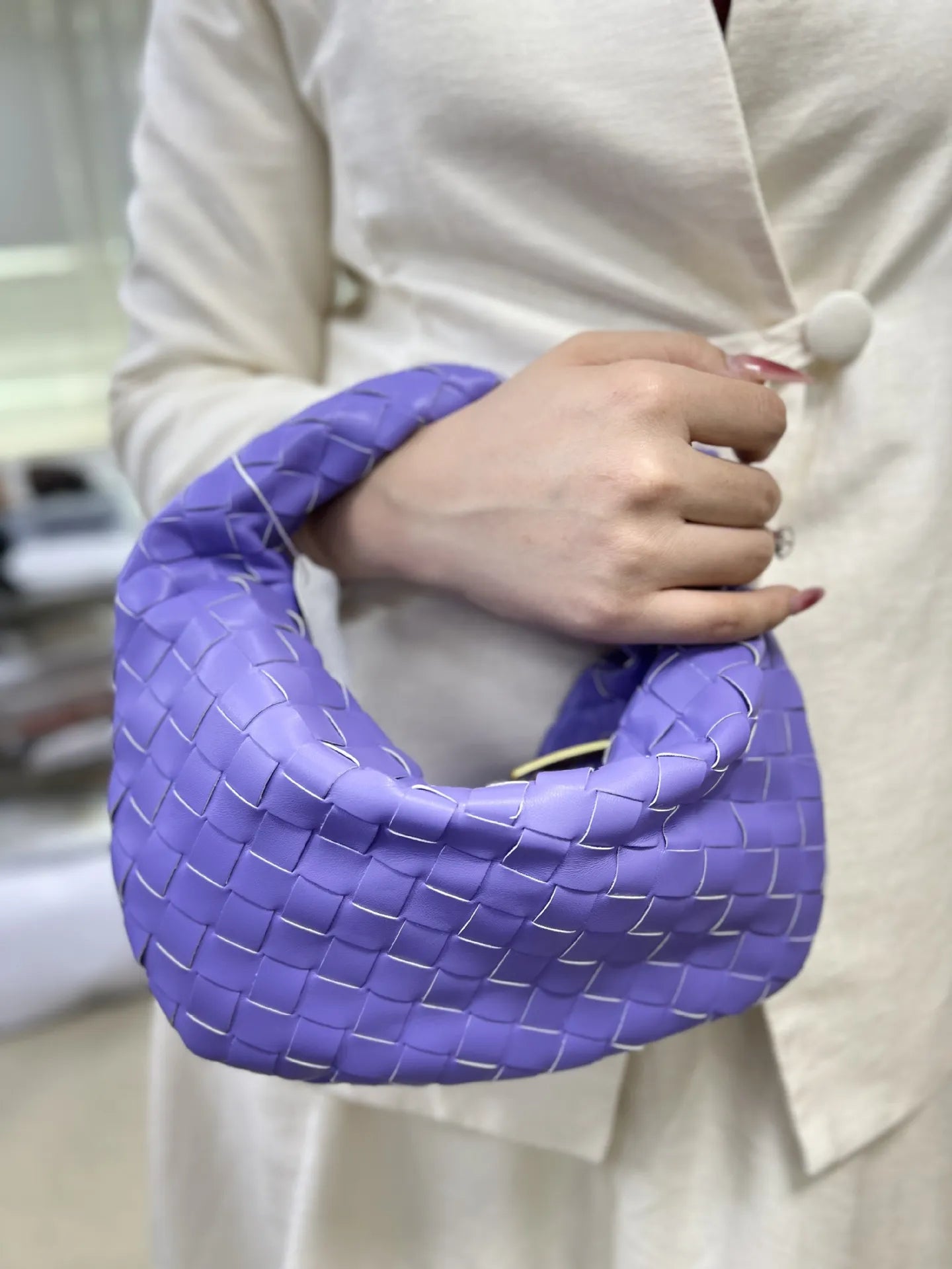 Woven Leather Hobo Bag | Intrecciato Pattern Design