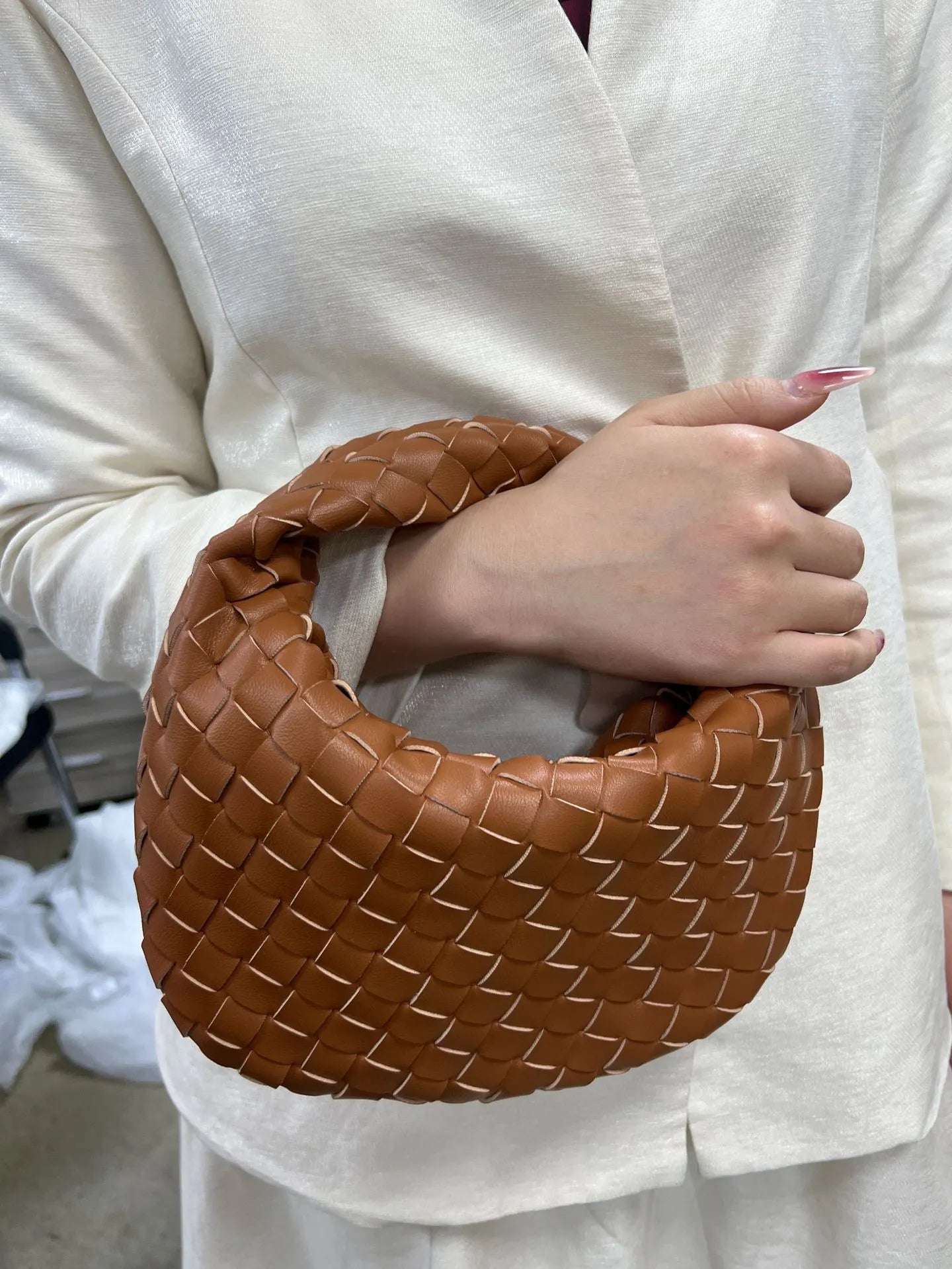 Woven Leather Hobo Bag | Intrecciato Pattern Design