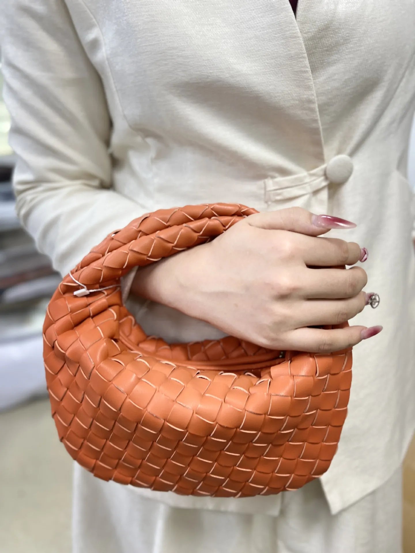 Woven Leather Hobo Bag | Intrecciato Pattern Design