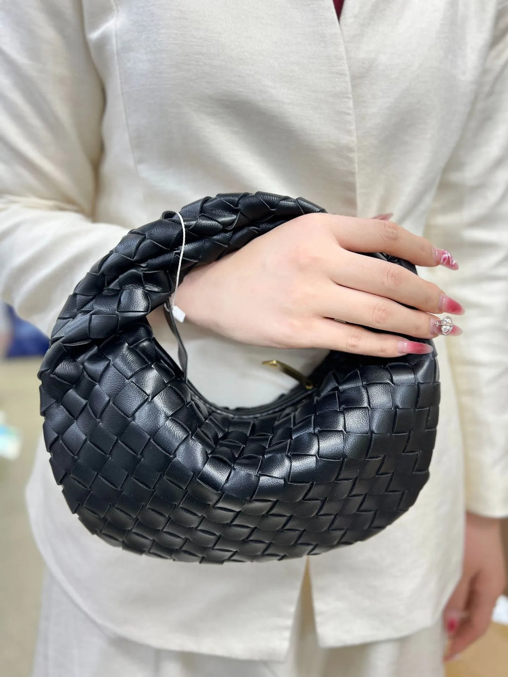 Woven Leather Hobo Bag | Intrecciato Pattern Design