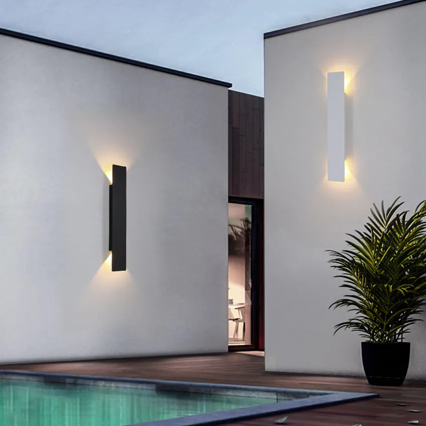 Modern Outdoor Wall Light | Black Aluminum Linear Sconce