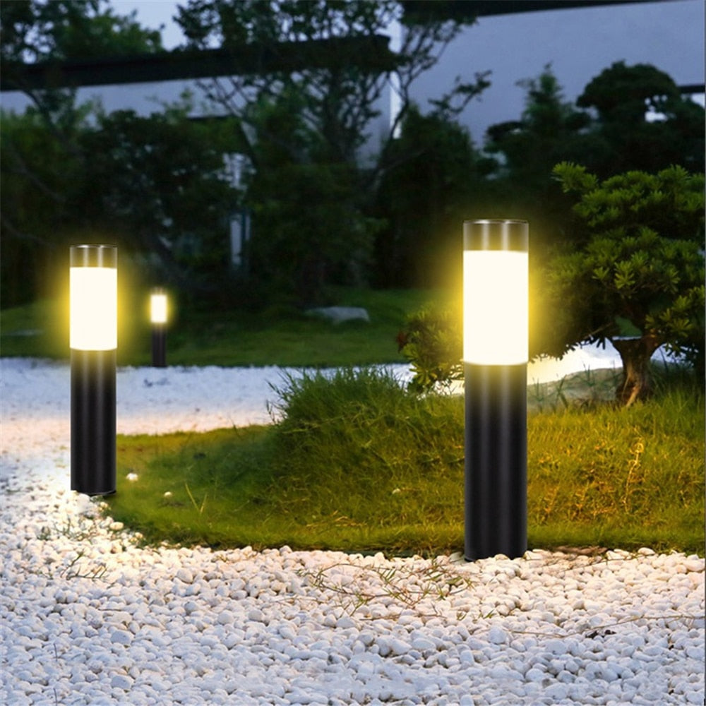 Solar Garden Path Light | Minimalist Aluminum Design
