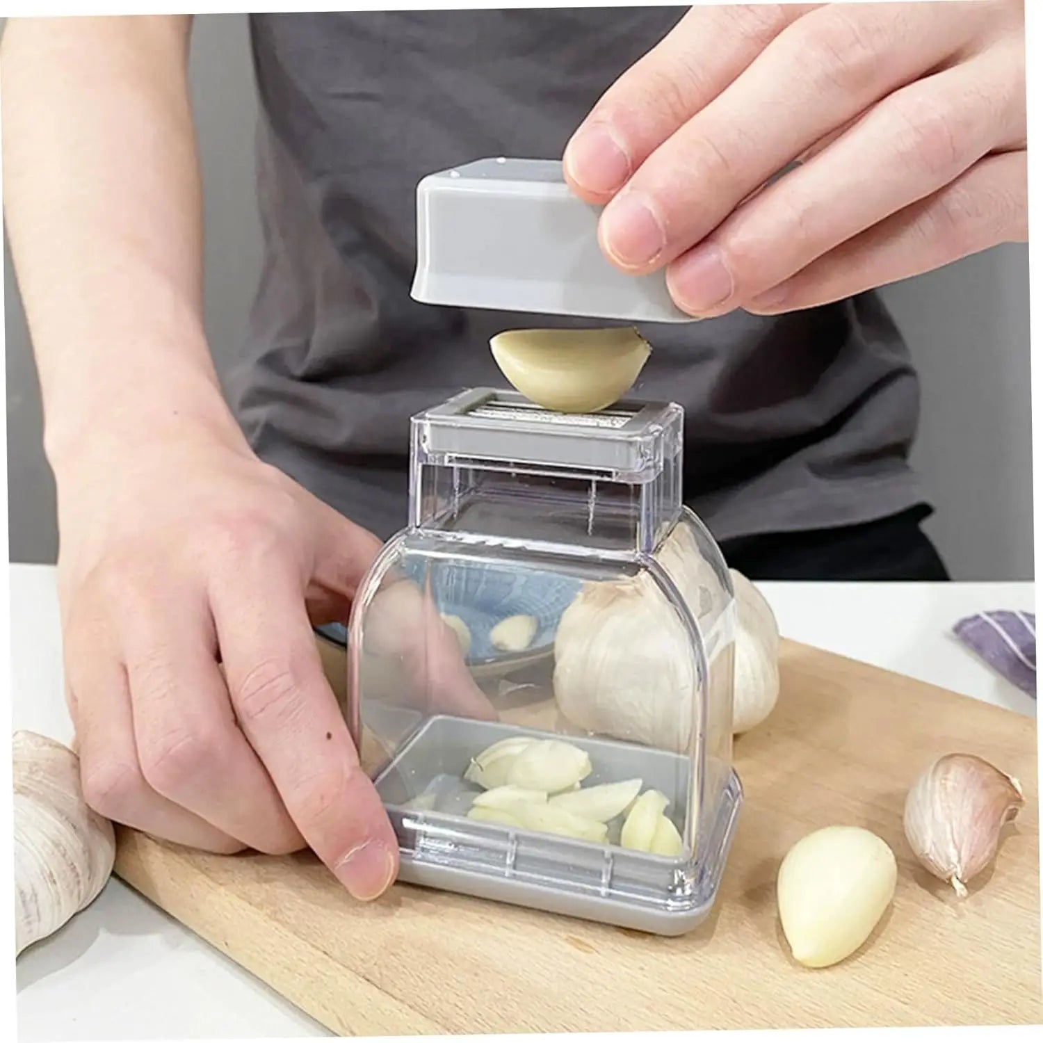 Kitchen Garlic Press | Quick-Cut Container Design