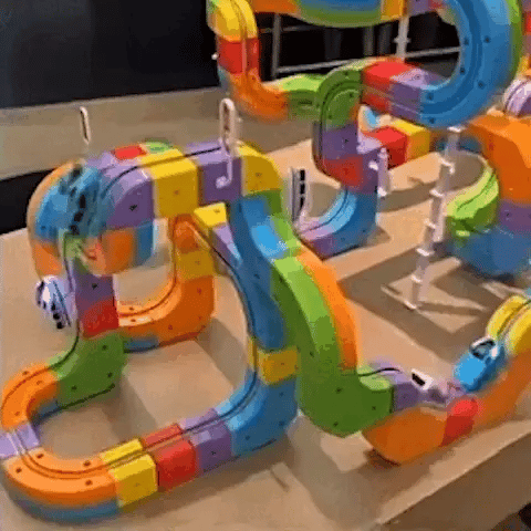 3D Railway Construction Kit | Modular STEM Building Set with Rechargeable Train