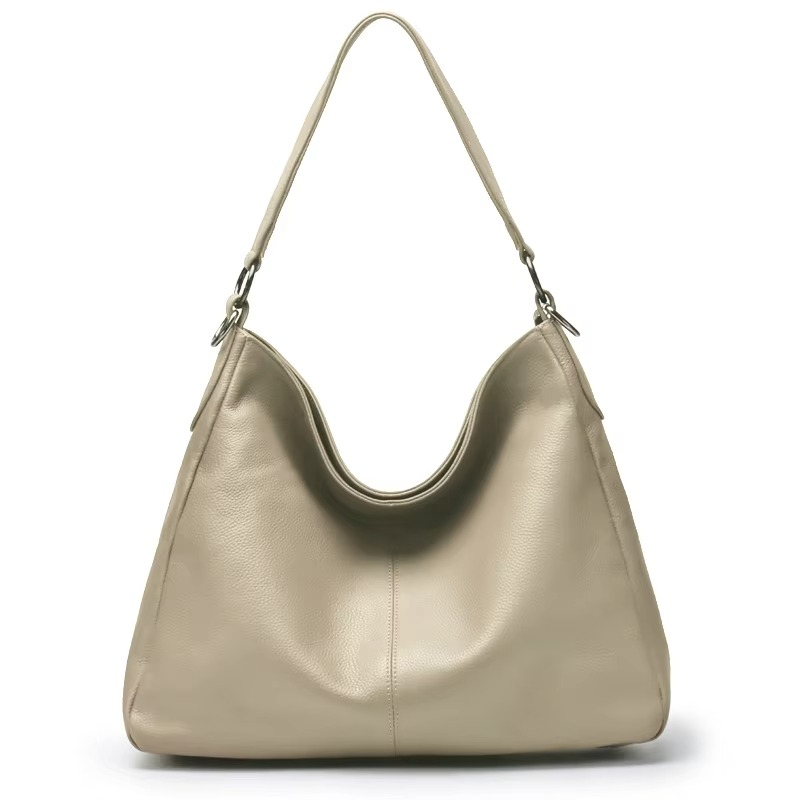 Classic Leather Hobo Bag | Minimalist Black Design