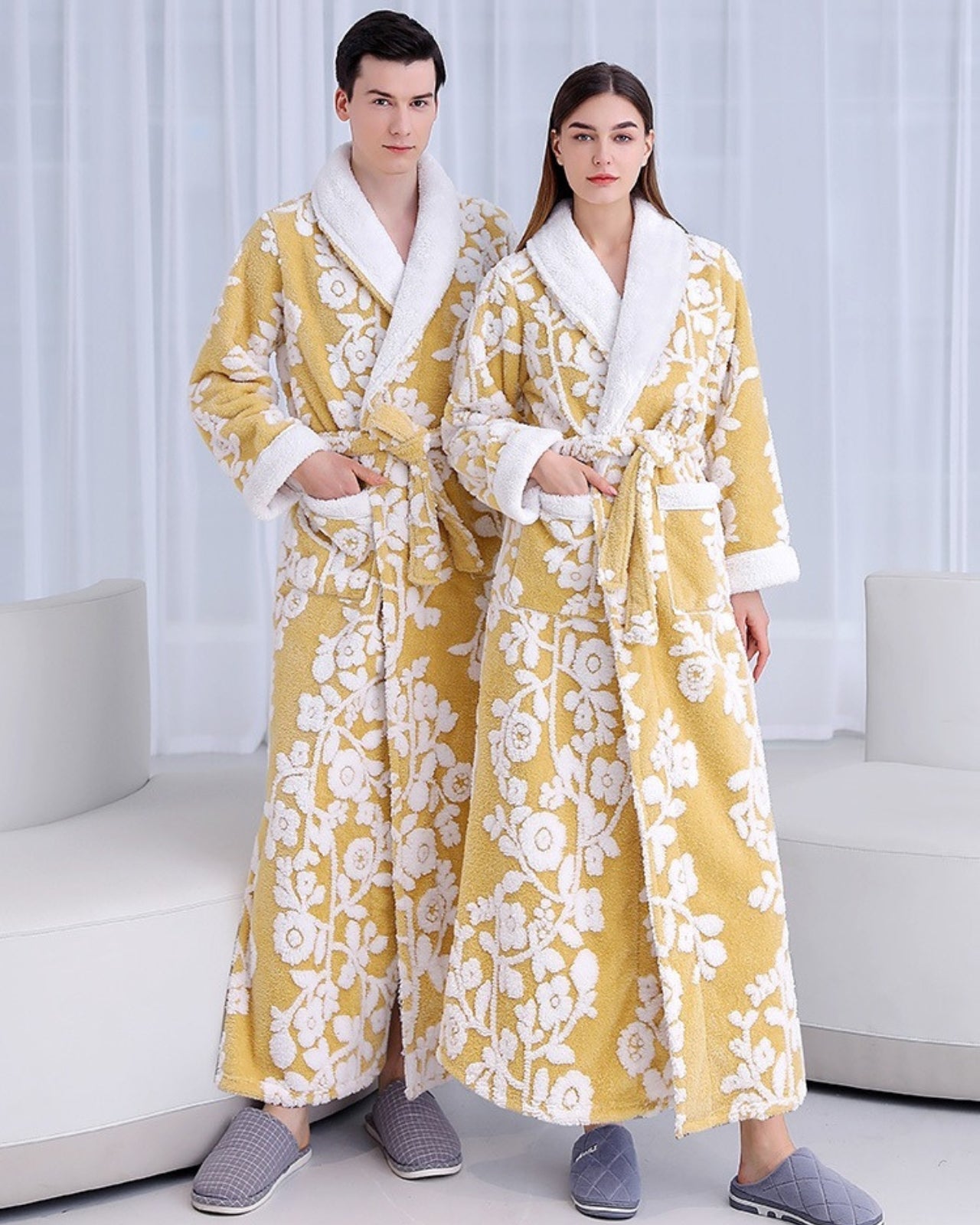 Floral Plush Bathrobe | Yellow White Blossom Pattern